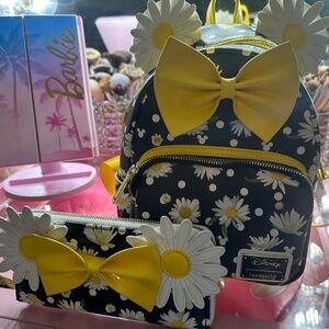 Loungefly Minnie Mouse Daisy Print Backpack & Wallet